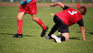 开云在线-大牌球员续约谈判牵动俱乐部未来