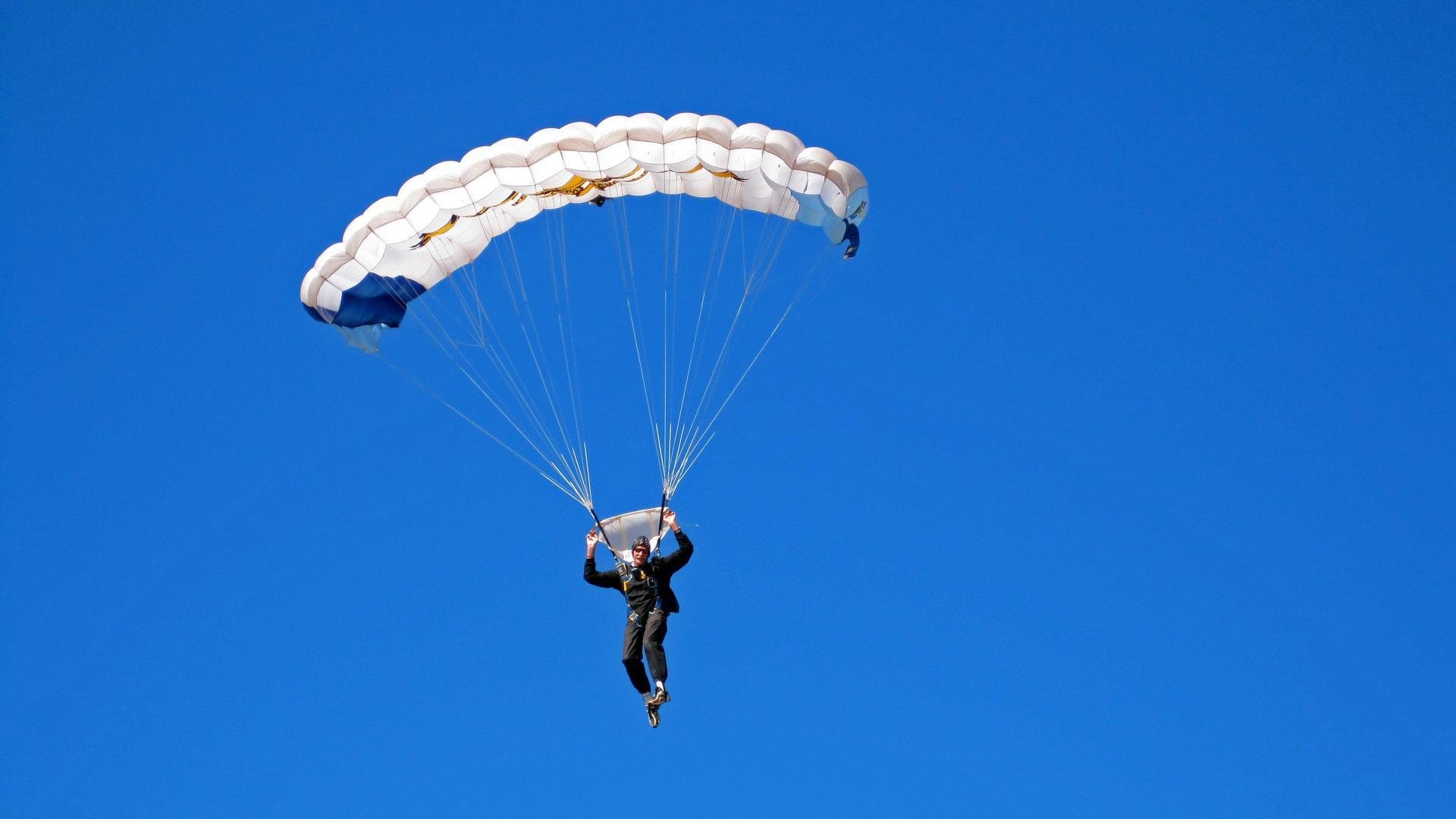 亚特兰大压制式推进主导场面走势，亚特兰大事件是什么